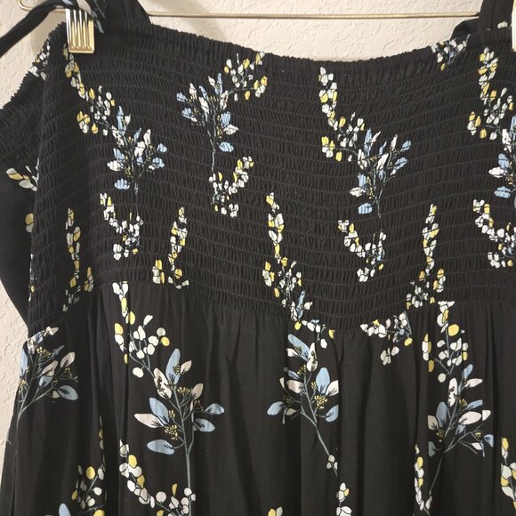 Loft Plus Floral Jumpsuit - Picture 4 of 6